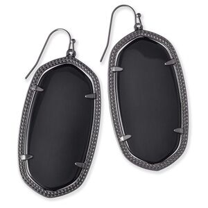 KENDRA SCOTT DANIELLE BLACK GLASS & GUNMETAL EARRING